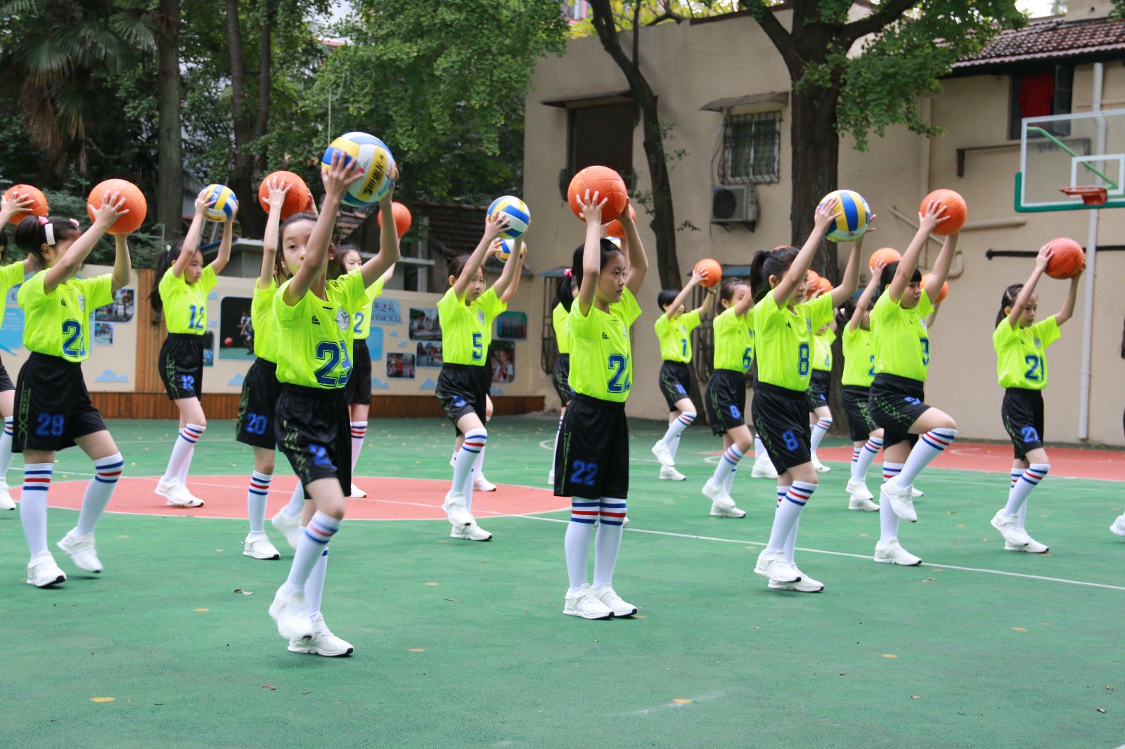 【3-3-10-25】上海世界小学十三届三次教代会开幕式 - 内容 - 世界小学